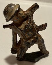 VTG WWI MANOIL BARCLAY LEAD TOY SOLDIER Throwing GRENADE Gas Mask No. 31 MIA ARM