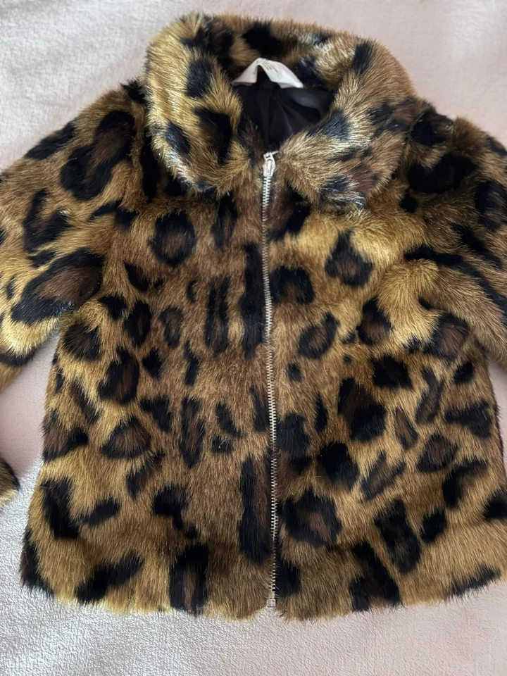 Chaqueta de leopardo de piel sintética H&M — Talla US 6X/7 (EUR 122/128) Foto 3 de 4