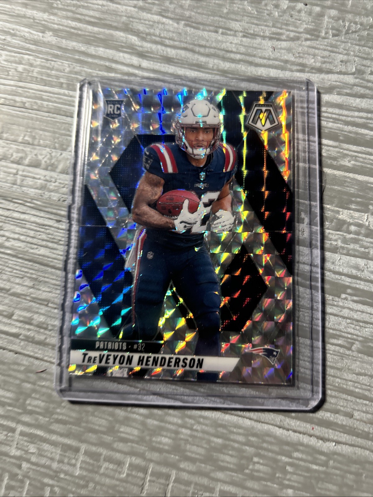 2025 Panini Mosaic Center Stage Mosaic Treveyon Henderson #19 Silver Prizm (RC)