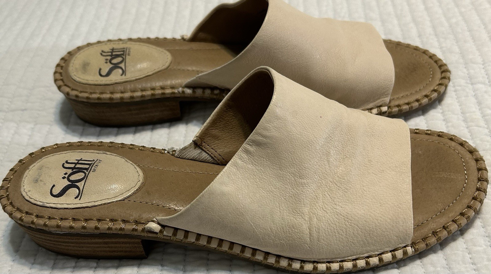 Sofft Beige Cream Leather Slide Sandals Women’s Size 8 Comfort Casual Vacation
