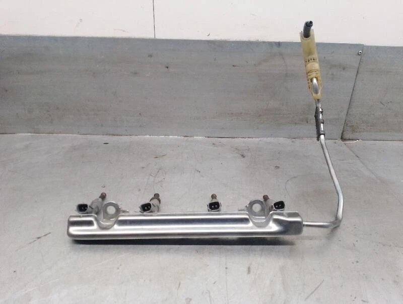 2381437100 rampa inyectora para TOYOTA COROLLA SEDAN ( E21 ) 1.8 VVTI 5390335 - Imagen 4 de 4