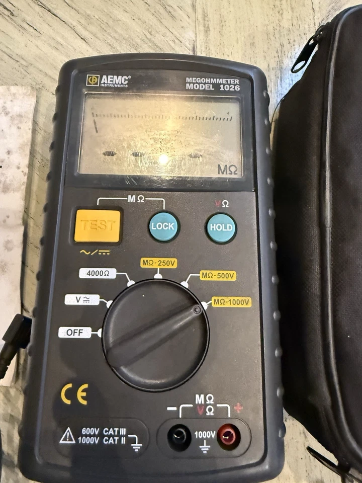 Megohmímetro AEMC Instruments Modelo 1026. (Probado) con cables + estuche + instrucciones Foto 3 de 4