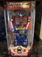 Hasbro Transformers Classics  20th Anniversary Battle Damaged Optimus Prime...