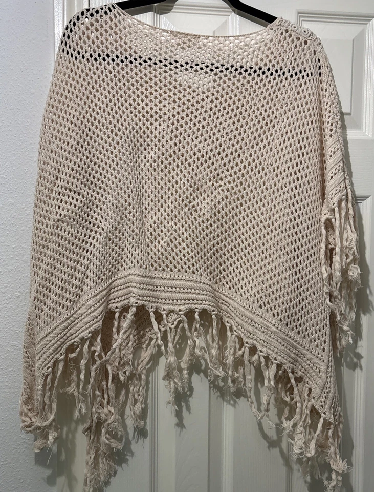 Double Zero Crochet Poncho Size Medium Ecru Cream Fringe 100% Cotton Boho Hippie - Image 4 of 4