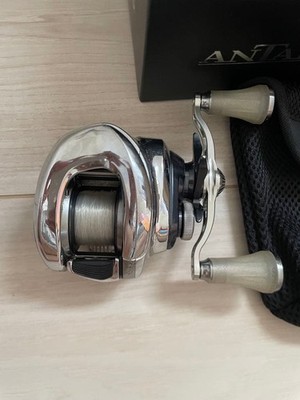 [Gebraucht] SHIMANO 19ANTARES Baitcaster Gomexus Griff mit Kofferbox - aus JAPAN