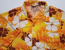 Vintage 1960-70s Made in California Floral Hawaiian Made in USA Large Shirt