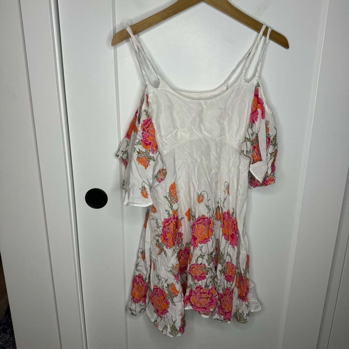 Free People Cold Shoulder White Floral Flowy Mini Dress Size 4 Free People Cold Shoulder White Floral Flowy Mini Dress Size 4