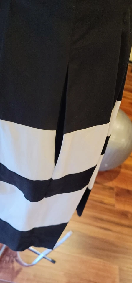 WHBM Black And White  Party Dress Size 6 - Image 4 of 4