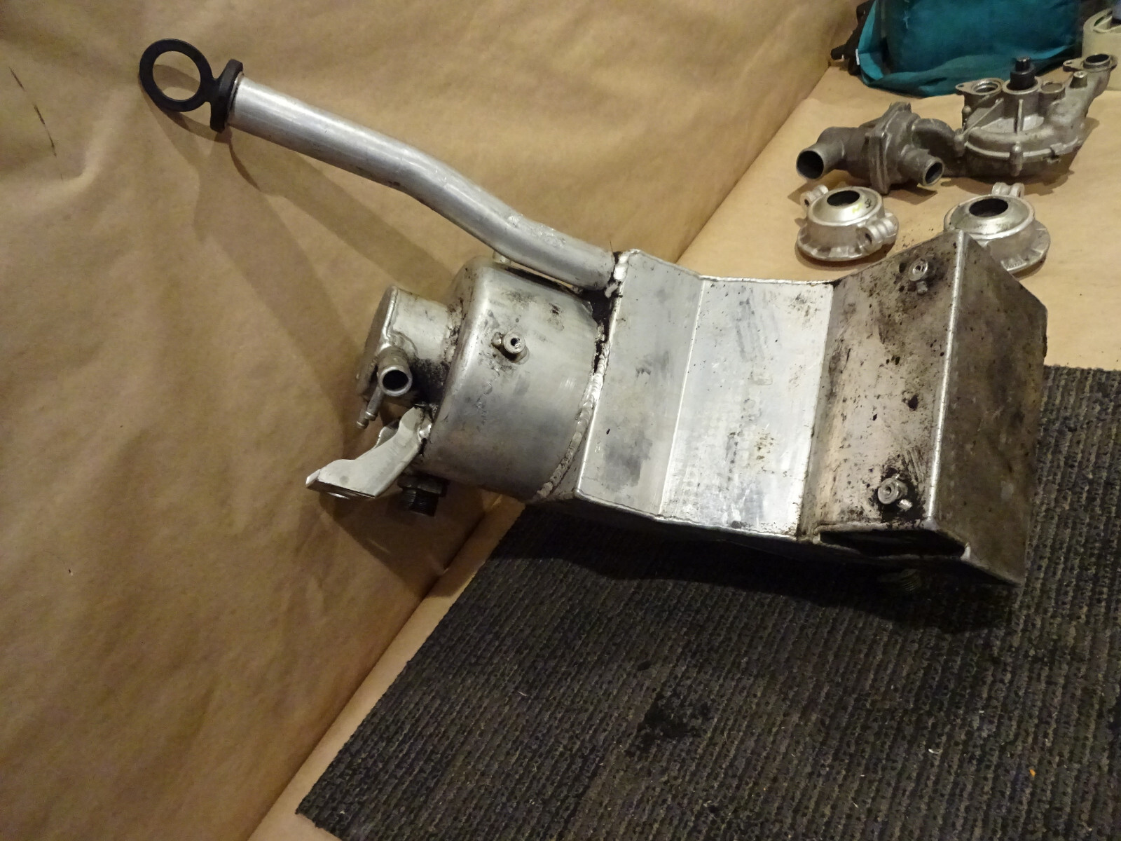 Lamborghini Gallardo - Oil Reservoir/Tank & Dipstick - P/N 07L115371E