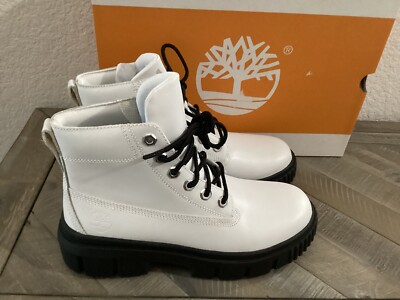 NWT TIMBERLAND Women's Greyfield Leather Boots, size 8.5