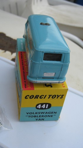 CORGI 441 VW TOBLERONE VAN 1963-67 ORIGINAL LIGHTLY MARKEDVAN IN BEST REPRO BOX. - Picture 6 of 12