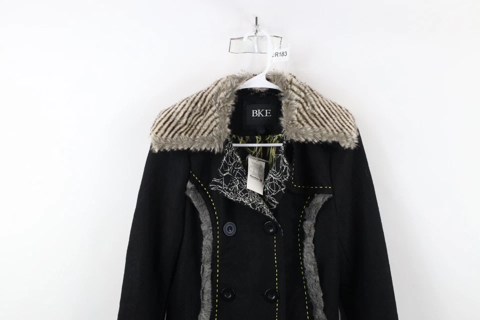 Nueva chaqueta de chaquetón negra con hebilla BKE para mujer pequeña de piel sintética de lana Pennylane Foto 2 de 4