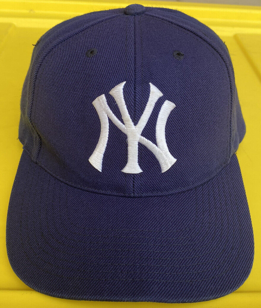 90s New York Yankees Logo 6Panel Cap