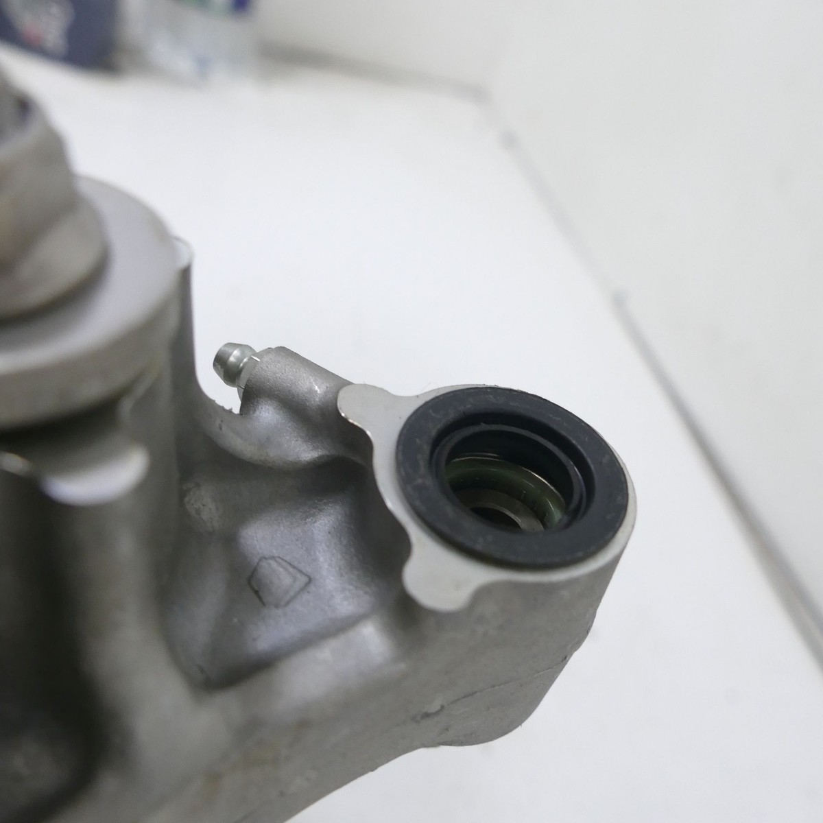 Kawasaki ZX-12R 1200 A Halter Federbein Umlenkung Knochen
