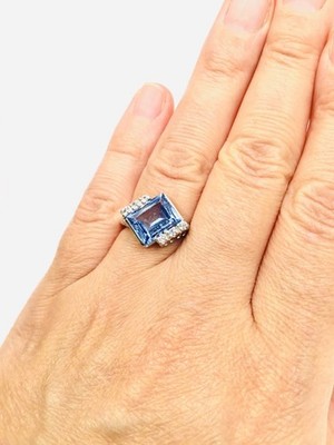 Damen-Verlobungsring 10 Karat Weißgold natürlicher Blautopas und Diamanten Edelstein