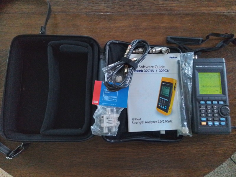 Protek 3201W 2GHz Hand-Held RF Field Signal Strength Analyzer - Tested Works