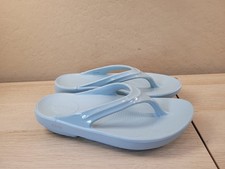 Oofos Oolala Women's Recovery Flip Flop Sandals Ice Green Size 9 EUC