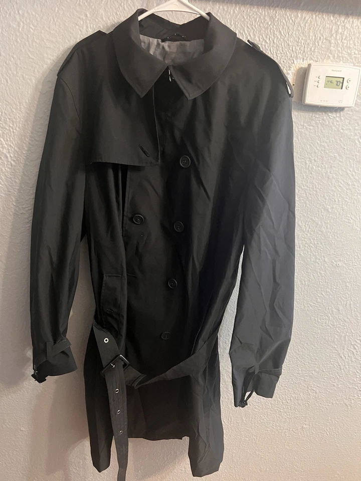 Abrigo de lluvia negro para mujer Calvin Klein trinchera talla grande forrado con cinturón Foto 2 de 4