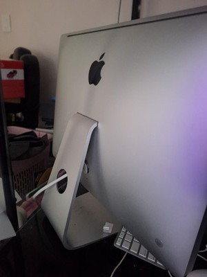Apple iMac 21.5 - Silver -