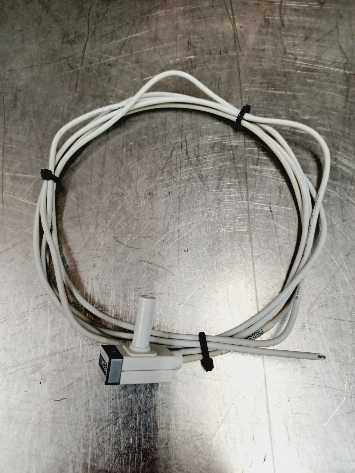 SMC Airchecker PS1000-R07L Pneumatic Pressure Switch / Sensor 6.5 Feet Long