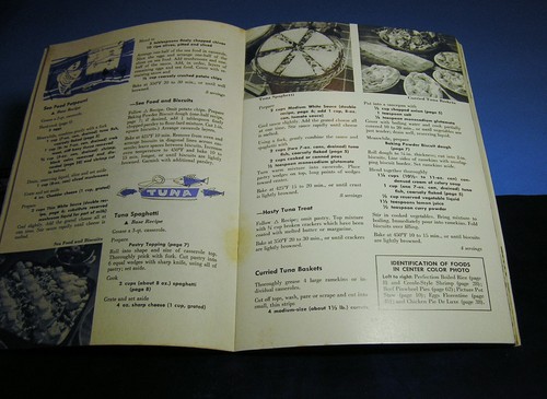 Vtg Culinary Arts Ins. Cookbooks-Casseroles+ 50 Ways to serve Fresh Vegetables - Picture 10 of 11