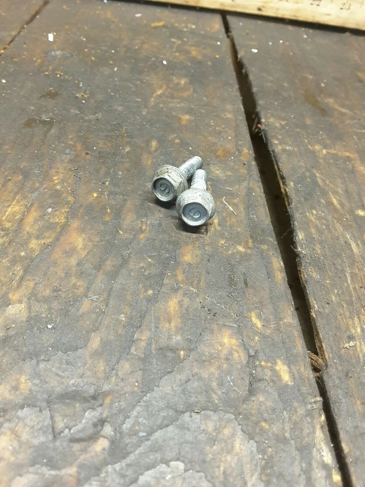 92-98 1992 Yamaha XJ 600S OEM arranque pernos de montaje hardware  Foto 3 de 4