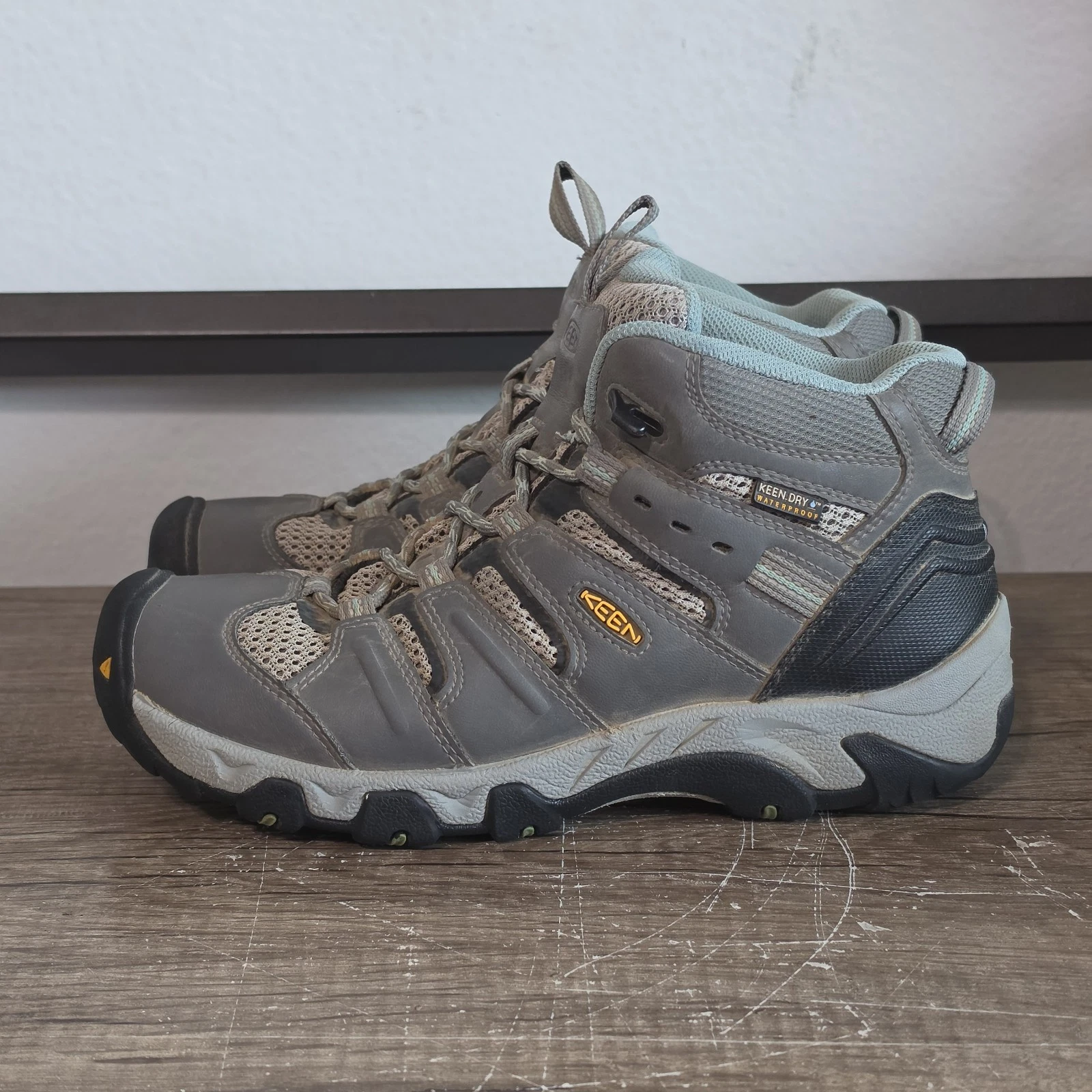Keen Koven Mid Women's Waterproof Leather Hiking Boots Shoes Size 8 Gray