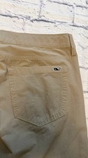 Vineyard Vines Men  s 36x30 Stone Khaki Flat Front Performance Chino Pants