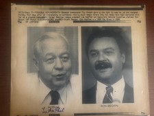 Lee MacPhail signed press photo