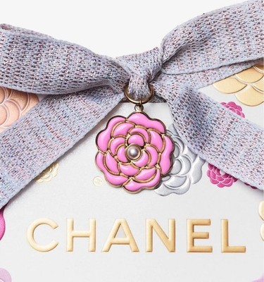 10 pieces CHANEL 2026 Mother's Day Camellia Charm Pink Limited