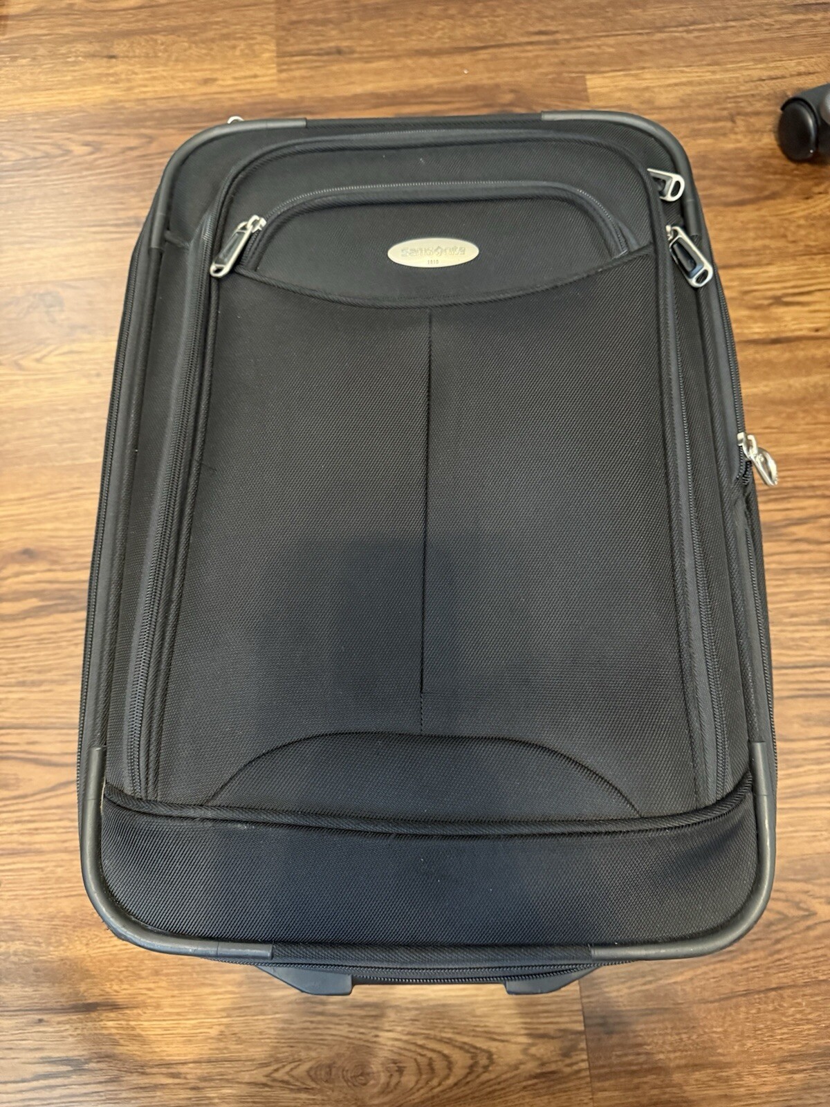 Samsonite Carry On Luggage-image