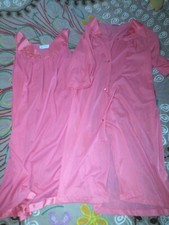 Women's vintage 2 piece VASSARETTE pink night gown and housecoat size small/med