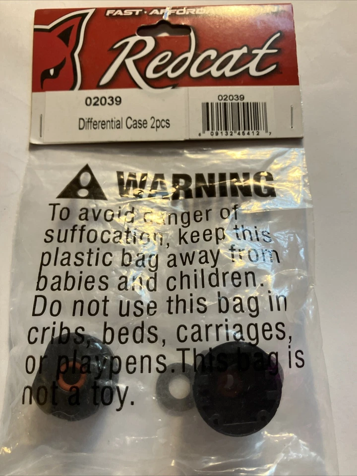 REDCAT Camo parts:  02036 Front Suspension Arm Hinge Pin & 02039 Diff Case  - Image 3 of 4