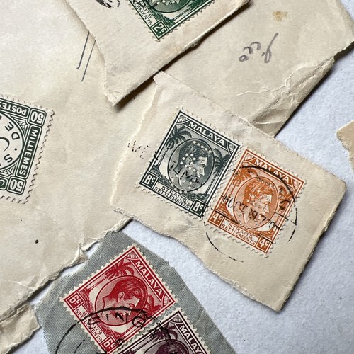 Stamp Collection Lot Mixed Foreign / Egypt, China, Japan, Singapore, Malaya - Picture 12 of 16