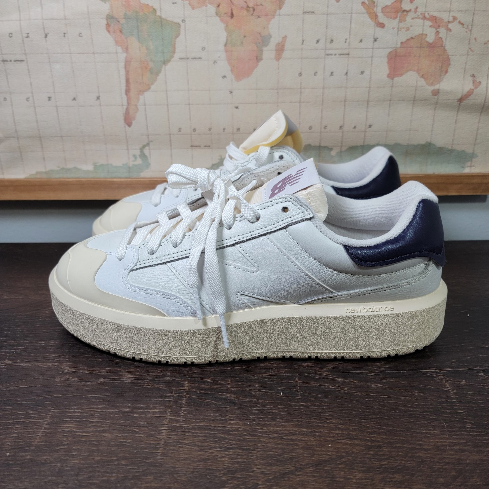 BRAND *NEW* New Balance White Dark Mercury Lilac Chalk Women's Size 9.5 *UNISEX thumbnail 4