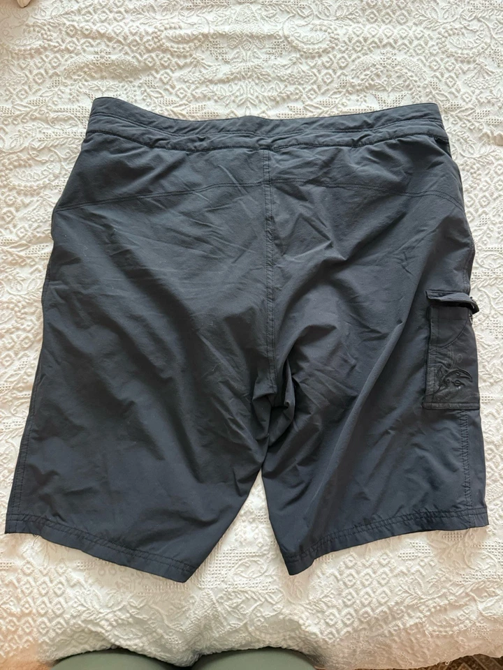 Pantalones Cortos de Ciclismo NOVARA Para Mujer M Negros Elastizados Almohadilla Interior Cintura Elástica Nuevos sin Etiquetas Foto 2 de 3