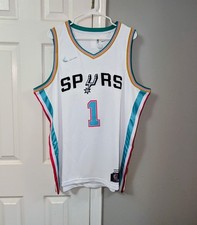Ultimate San Antonio Spurs Collector and Super Fan Gift Guide 53