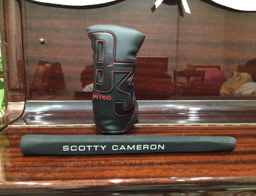 Scotty Cameron B3 Triple Black LTD Putter Headcover AND black Pistolini Grip