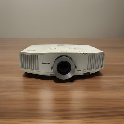 LOW HOURS Epson PowerLite G5200W Projector HDMI 4200 Lumens Commercial Grade