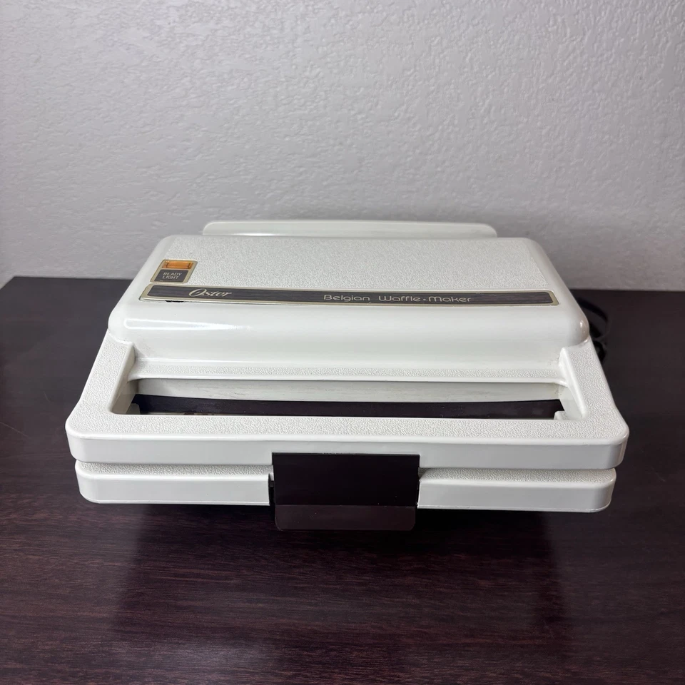 Gofrera belga crujiente Oster Gold N de colección 712-06A probada y funciona muy bien. Foto 4 de 4