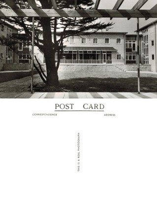 Vintage Postkarte - Mid Century Modern Gebäude und Hof ECHTFOTO UNBESPIELT