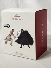 2019 HALLMARK KEEPSAKE STAR WARS REY AND KYLO REN ORNAMENT  NEW IN BOX