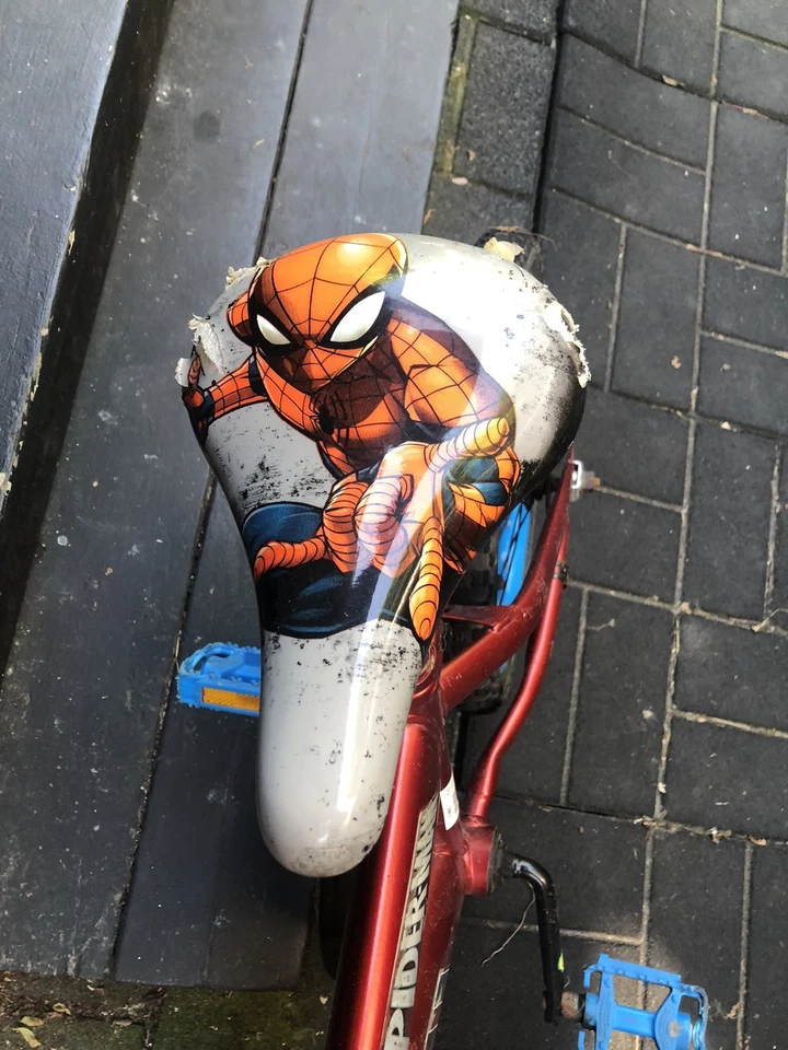 Spider-Man🕸🕷Bicicleta para niños Bicicleta de una sola velocidad🚲¡Freno de paleta trasera! RARO👀ROJO🔴Huffy Foto 4 de 4