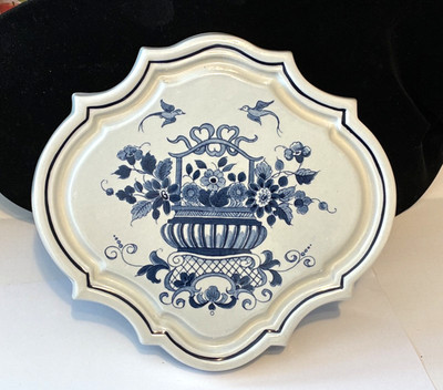 Delft Holland decorative wall plaque - flower botanical birds  Museum Edition