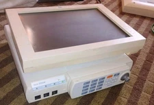 GE MODEL USE1501A (MD15T) MEDICAL DISPLAY MONITOR W/Solar 8000M Console Lot 