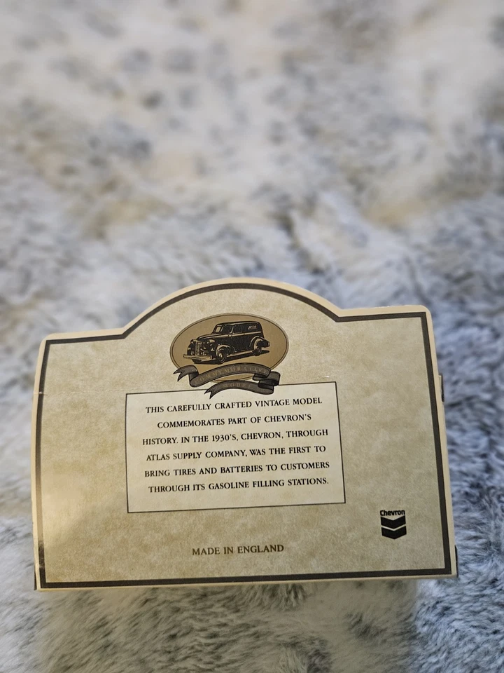 Escala 1/43 feito na Inglaterra fundido em estado perfeito com caixa original - Imagem 4 de 4