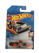 HOT WHEELS 2020 Main Line #131/250 Circle Trucker 5/5 Track Stars gray