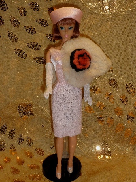 *~*STUNNING FUR STOLE WRAP FOR FASHION ROYALTY, BUBBLECUT BARBIE DOLL*~*