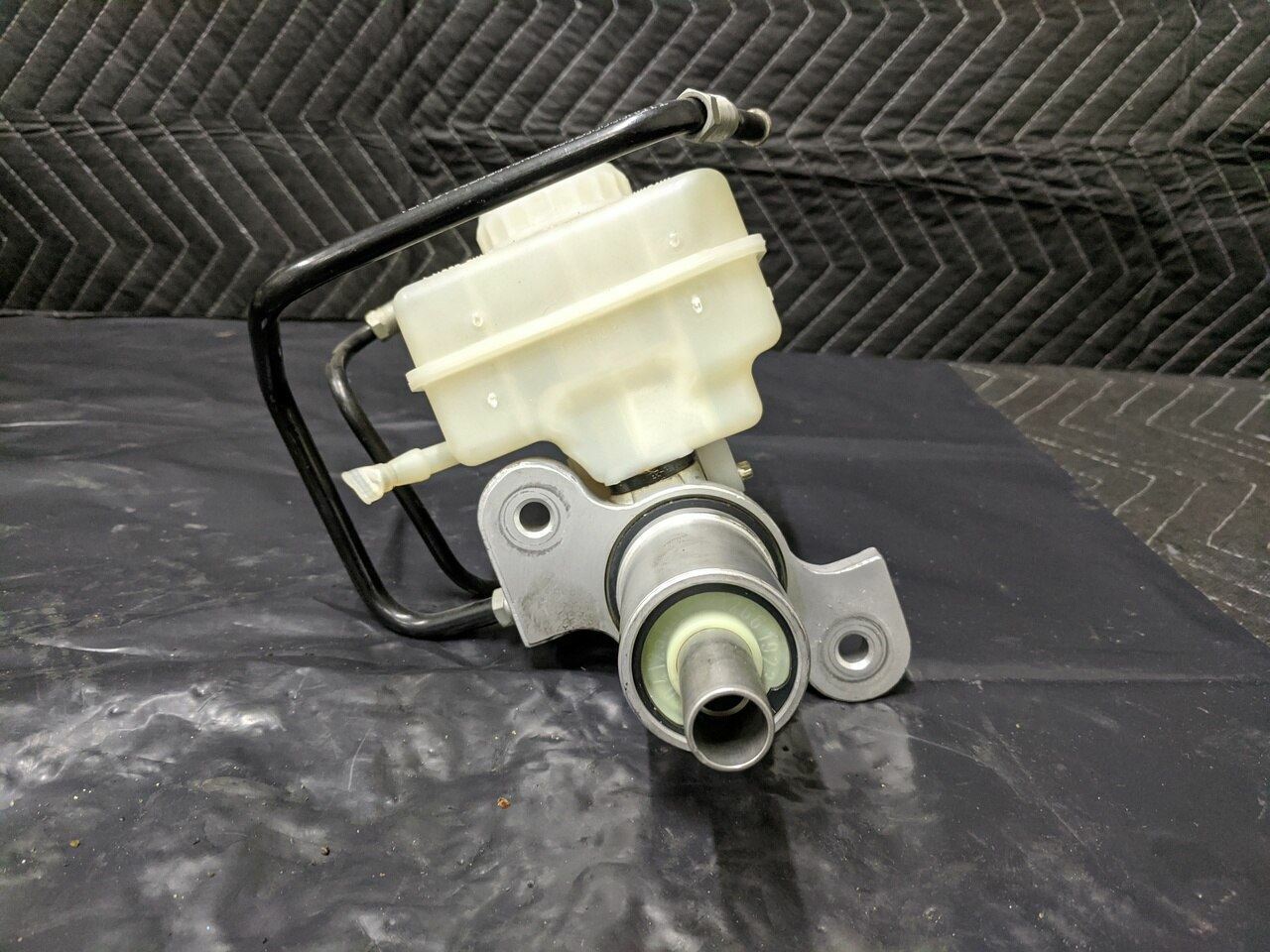 BMW E60 5Series Brake Master Cylinder 34336786586 eBay