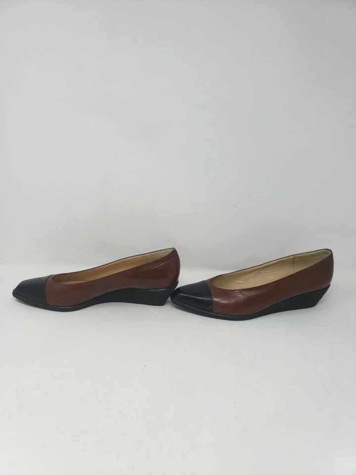 Antigo Salto Curto Feminino Estreito Bruno Magli Feito na Itália Borgonha/Vinho Vermelho Tamanho 7.5 AA - Imagem 4 de 4